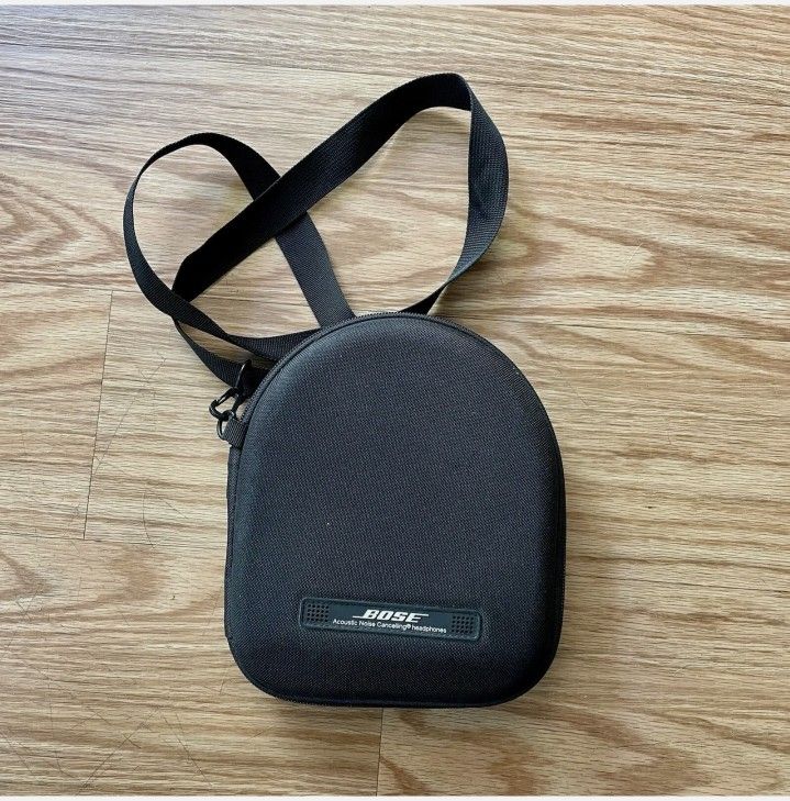 2 Bose Quiet Comfort 2 QC-2 Noise Canceling Headphones (NEW EARPADS) Tested Both Headsets Work Great!