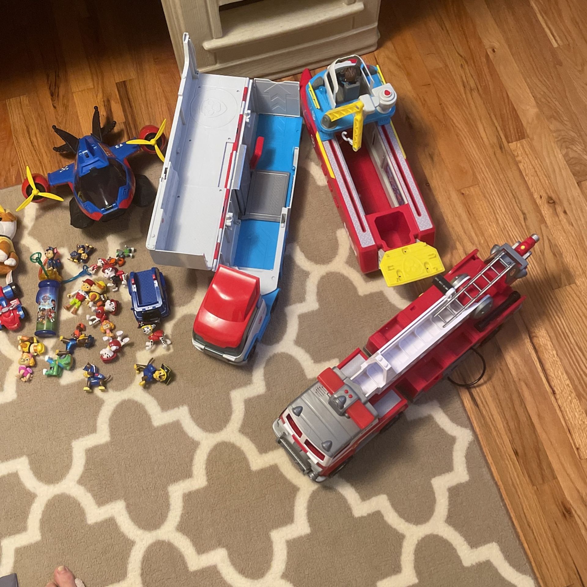 Paw Patrol Vehicles And Figures