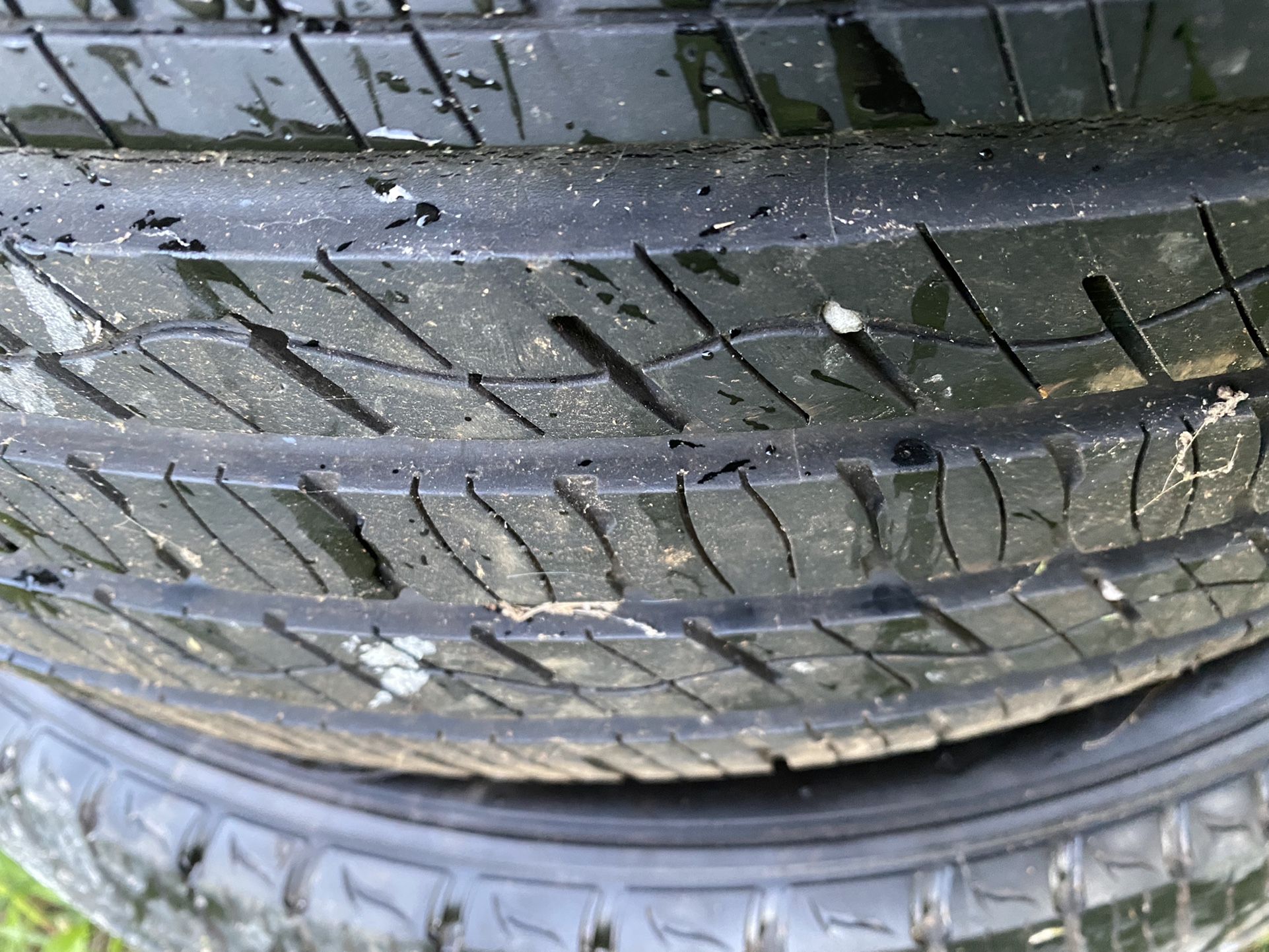 225/60/17 Matching Set Of Kumho's