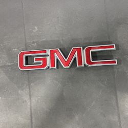 USED Genuine OEM FRONT GMC Emblem for 2016-2020 GMC Terrain / 2017-2019  Thumbnail