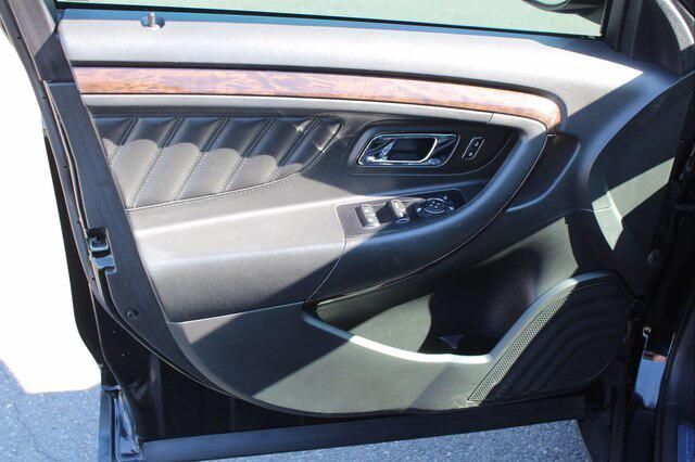 2017 Ford Taurus