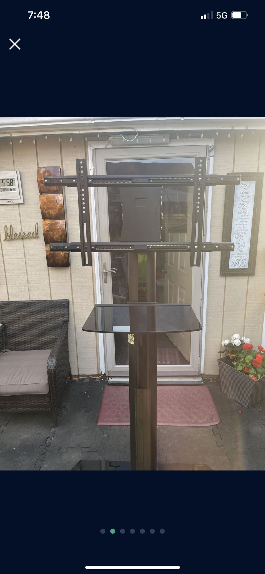 Tv With Stand Has Weels To Move Could Fit Big And Small Tv Great Condition