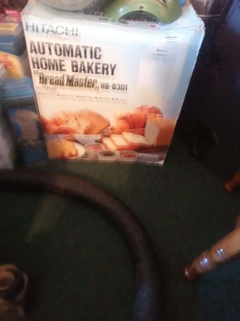 Bread maker machine