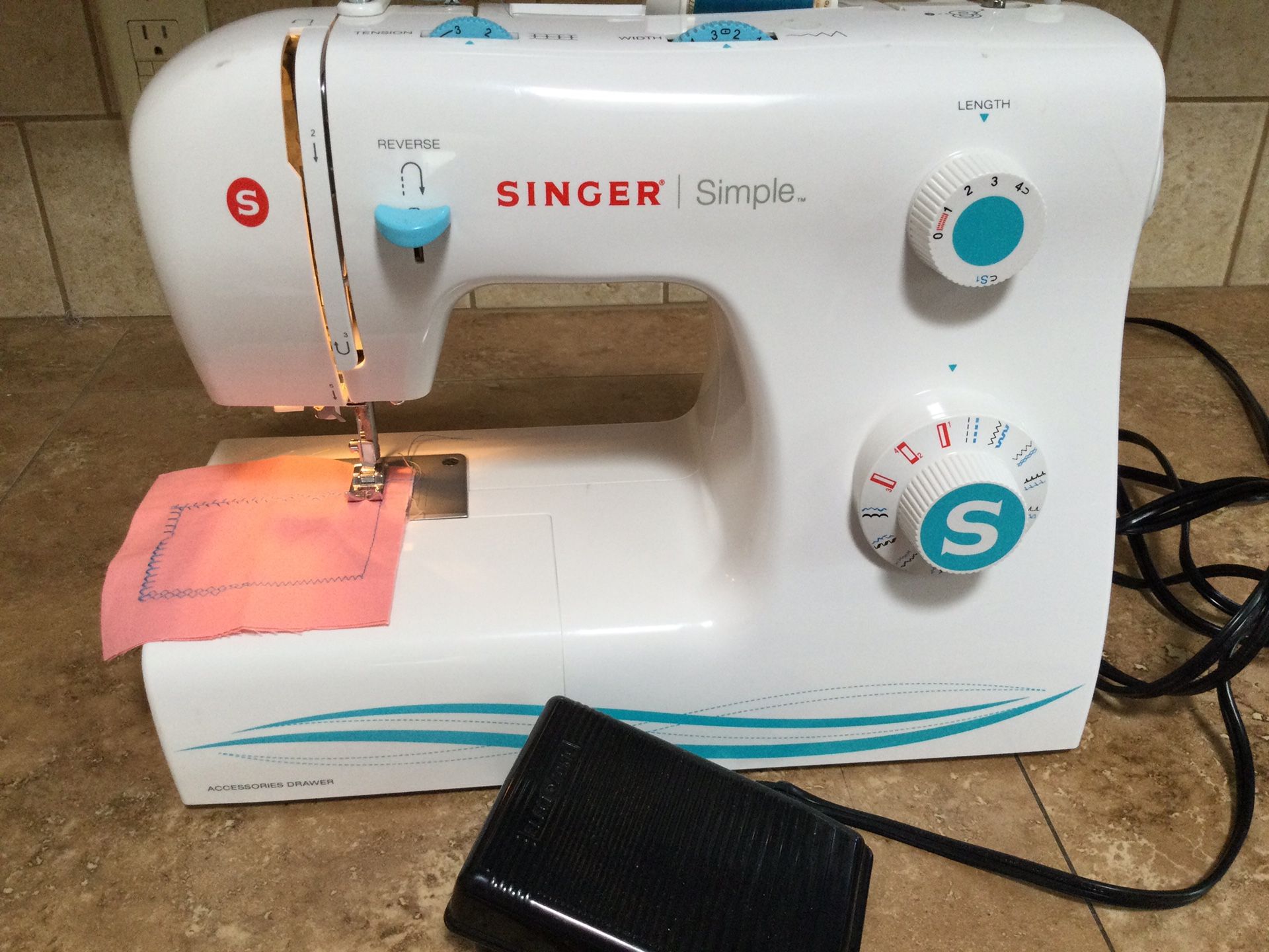 Singer Simple Sewing Machine