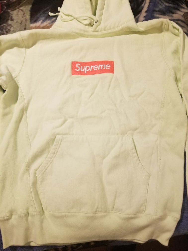 Supreme hoodie