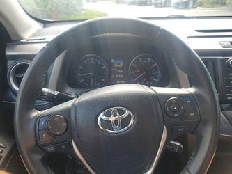 2018 Toyota RAV4 Thumbnail