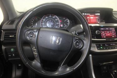 2013 Honda Accord Cpe Thumbnail