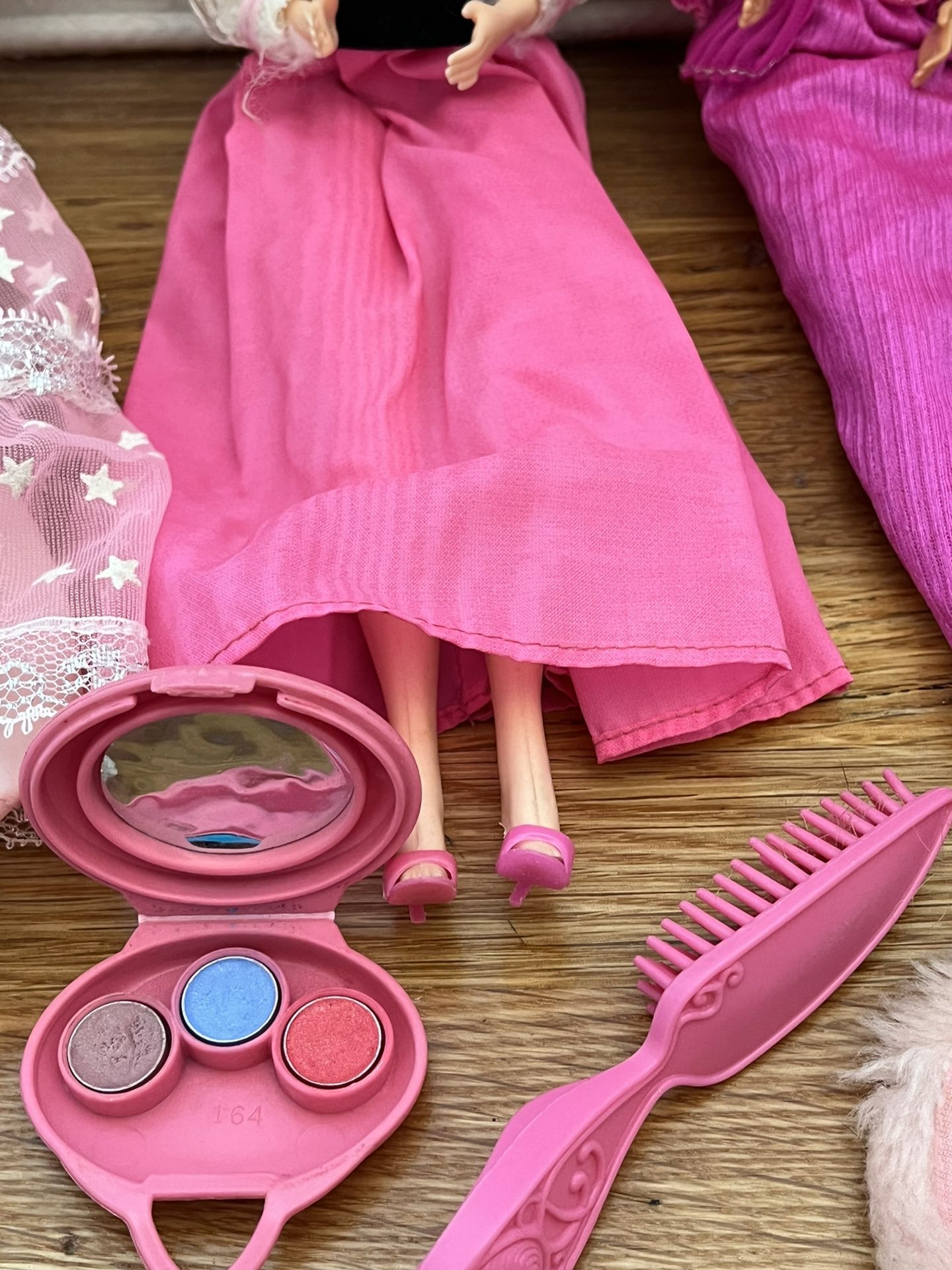 Vintage 1980s Barbies And Accessories 