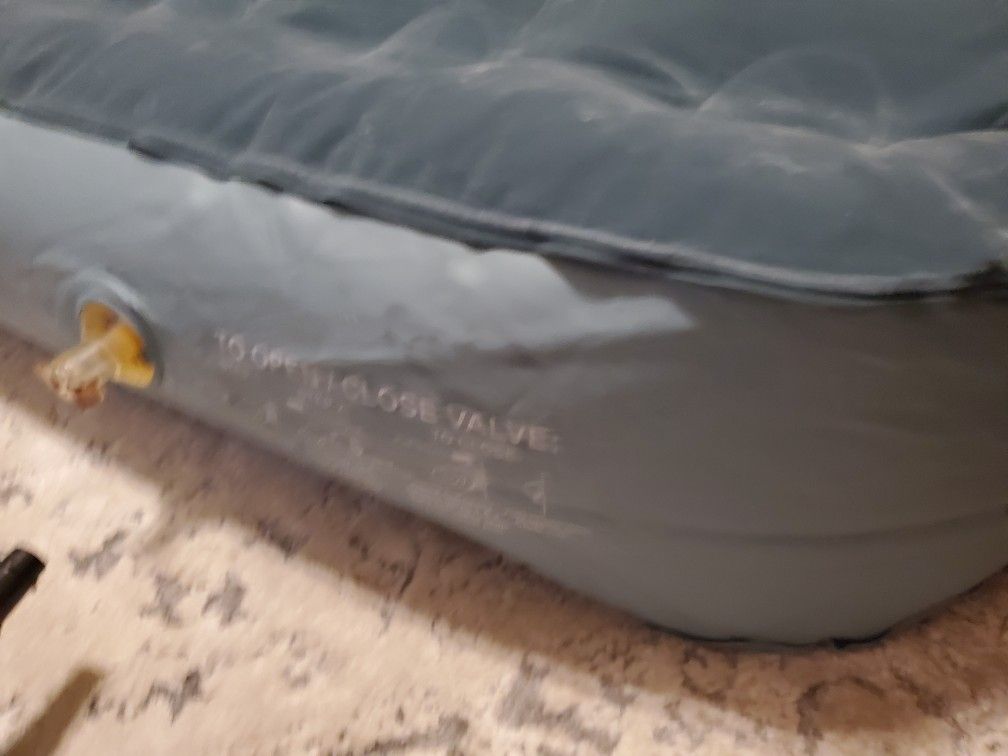 Used Coleman Full Size Air Mattress