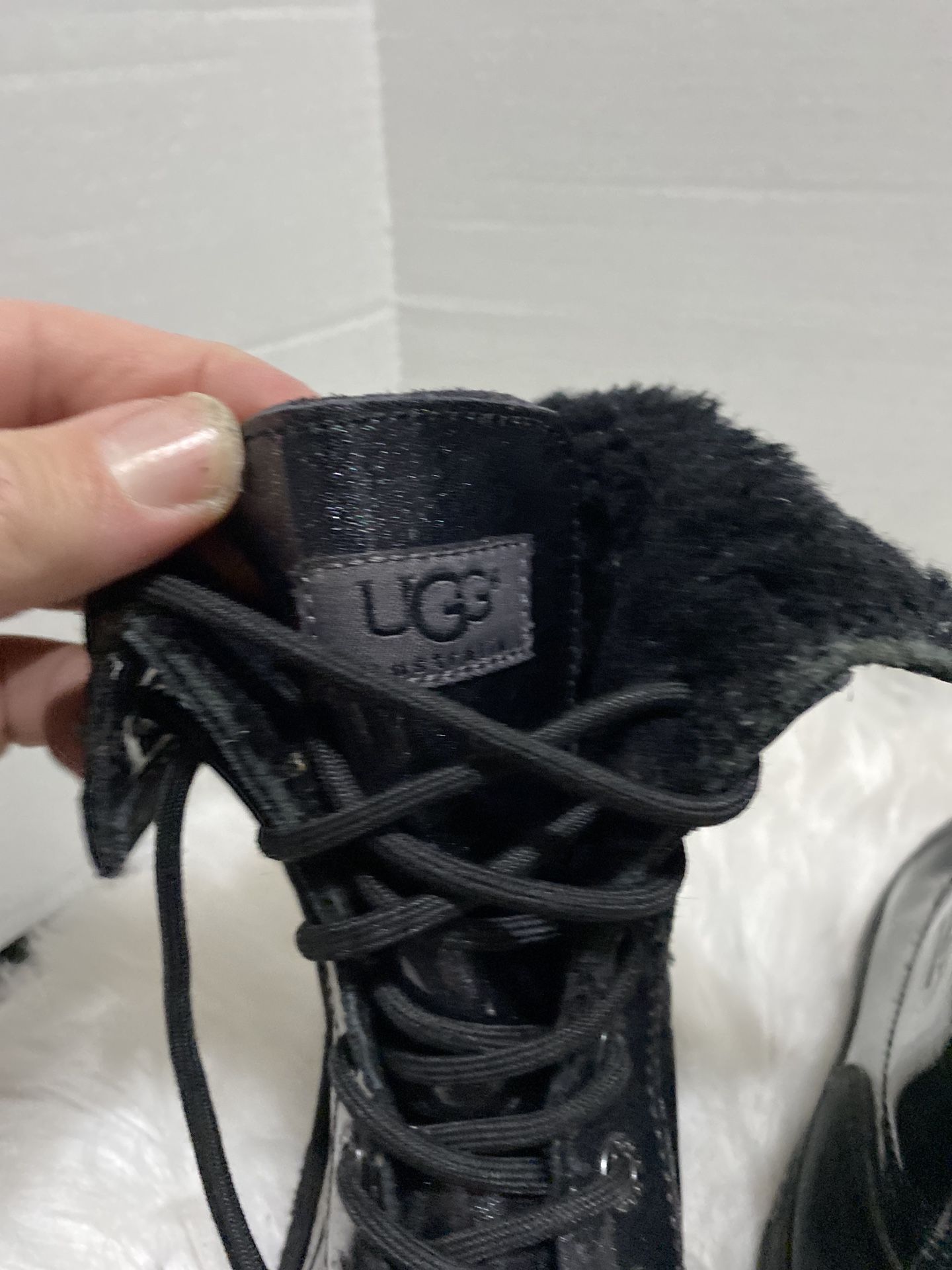 UGG Butte II Waterproof Winter Black Boots Kids Size 1