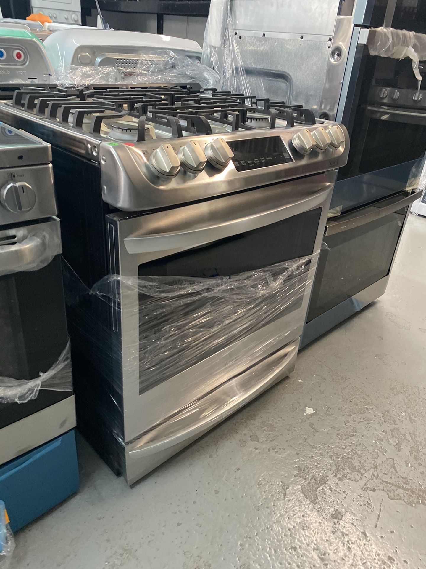 LG GAS STOVE for Sale in Raleigh, NC OfferUp