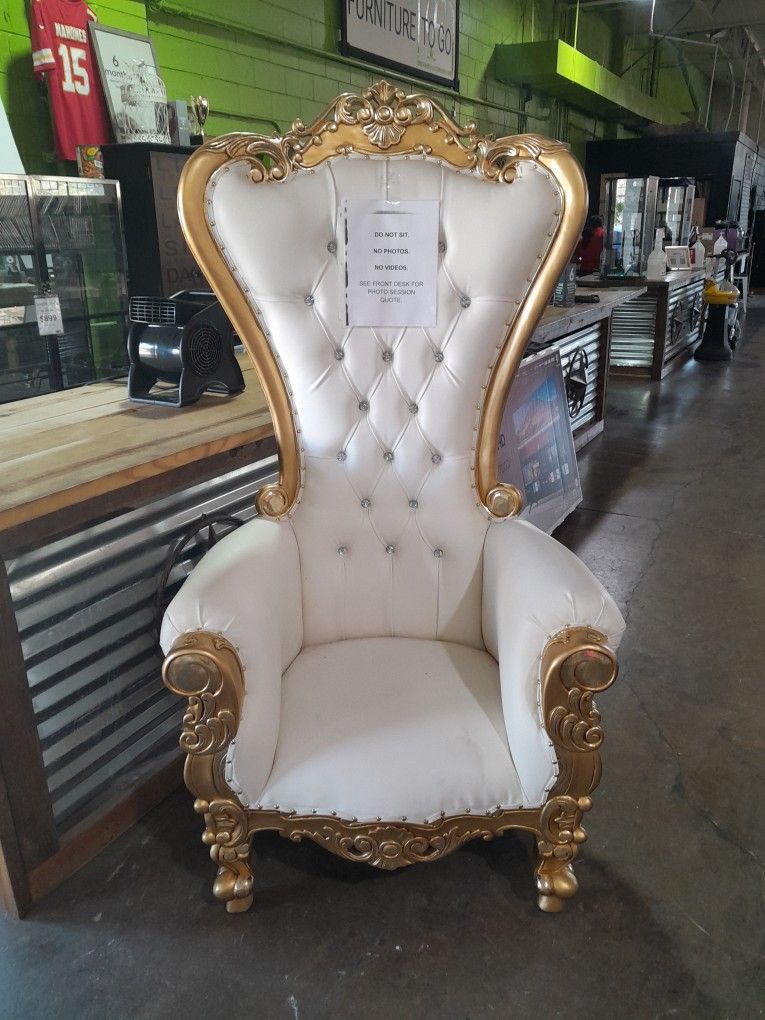 White And Gold Throne