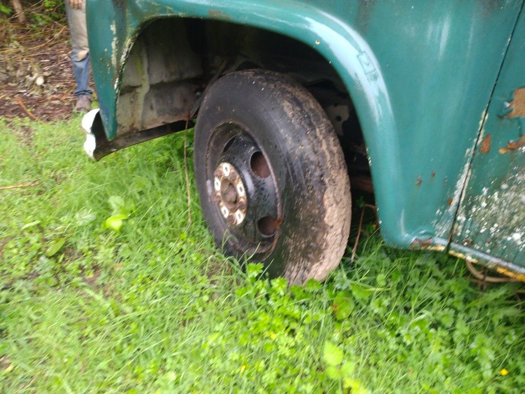 1959 Chevrolet Viking Flatbed Truck