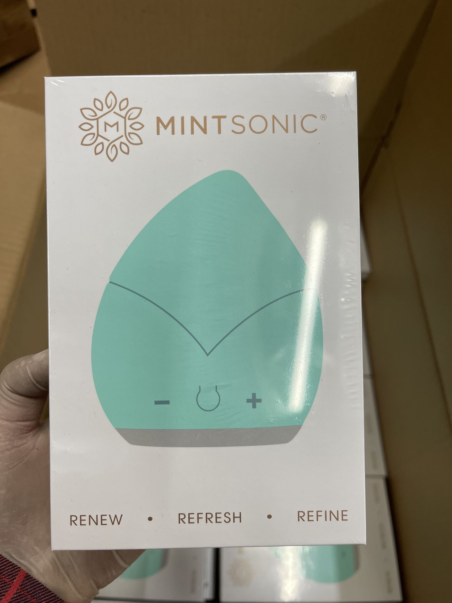 MINTSonic Facial & Body Brush Cleansing System - Anti Aging Skin Care Face Massager - Exfoliating Microdermabrasion Pore Minimizer to Smooth Skin Help