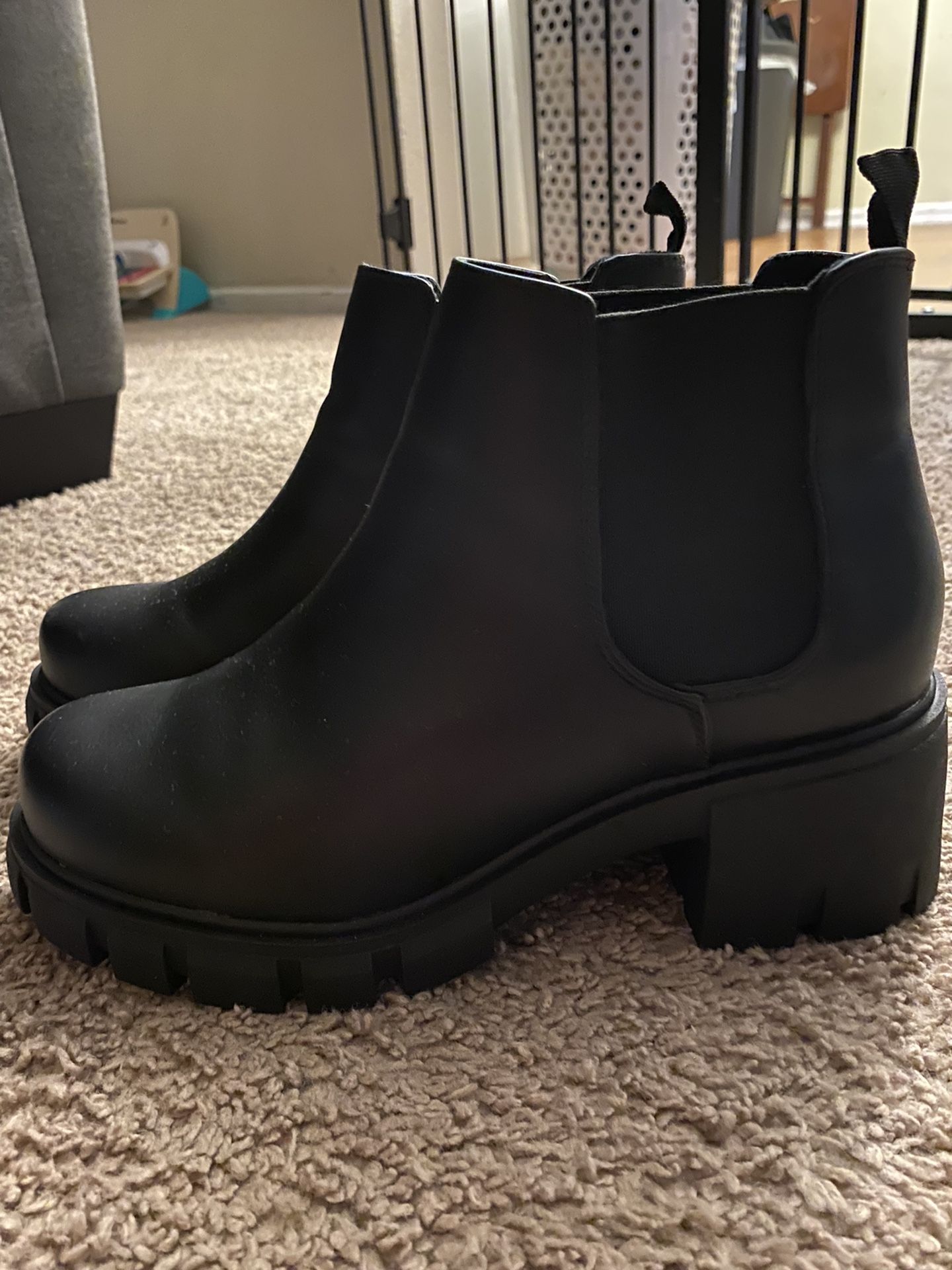 Chelsea Boots
