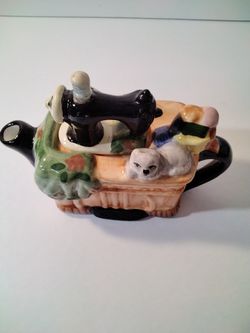A Very Cute Little Tea Pot . Buy Two For The Same Shipping As One . Thumbnail
