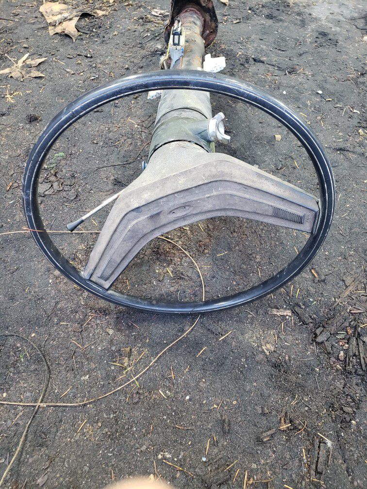 Steering Wheel and Column (electronic):  1984 Ford F350 Dually 