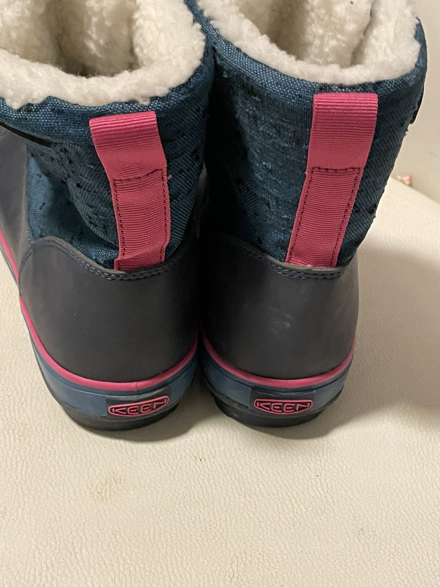 Keen Woman Winter Boots Size 37