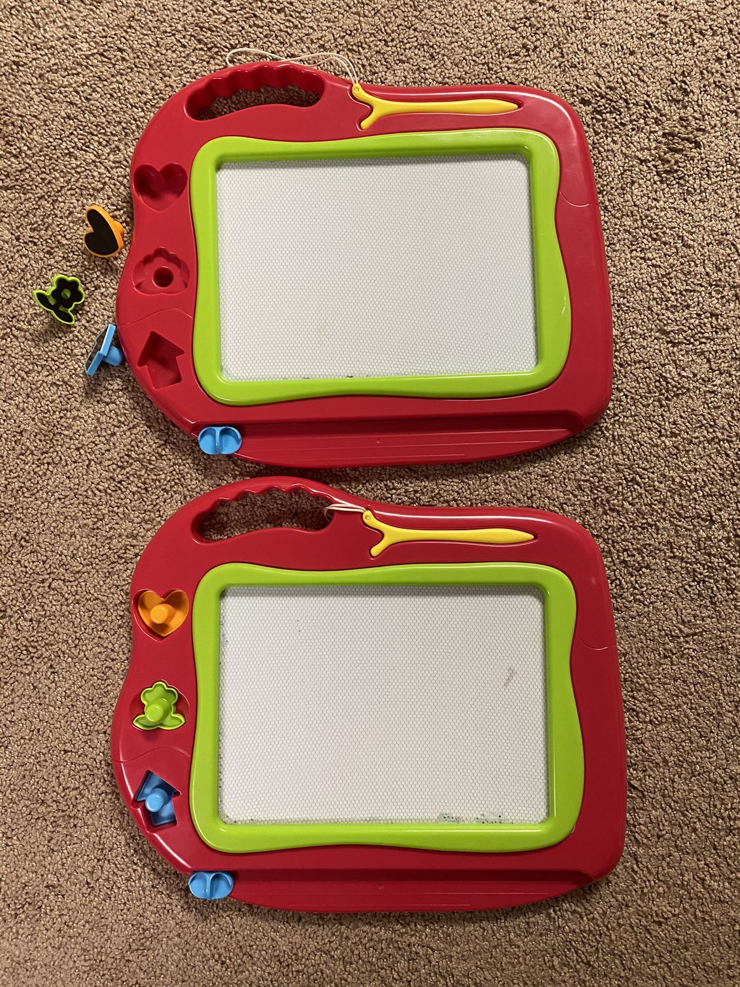 Magnetic Drawing Doodle Erasable Board with Magnetic Shapes