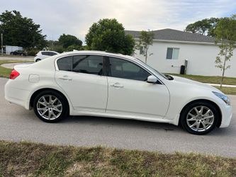 Infiniti G37s 2011