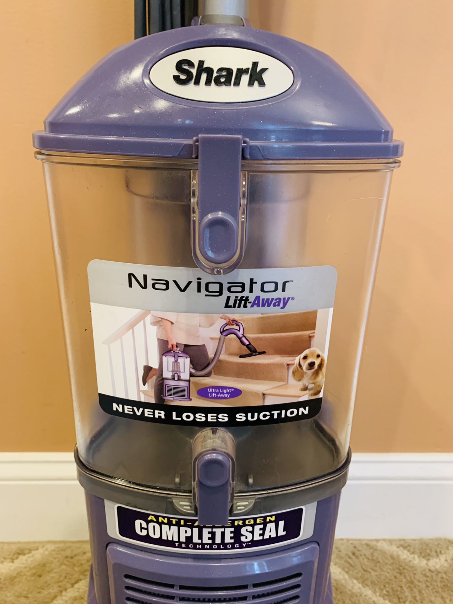 Shark navigator lift away vacuum cleaner