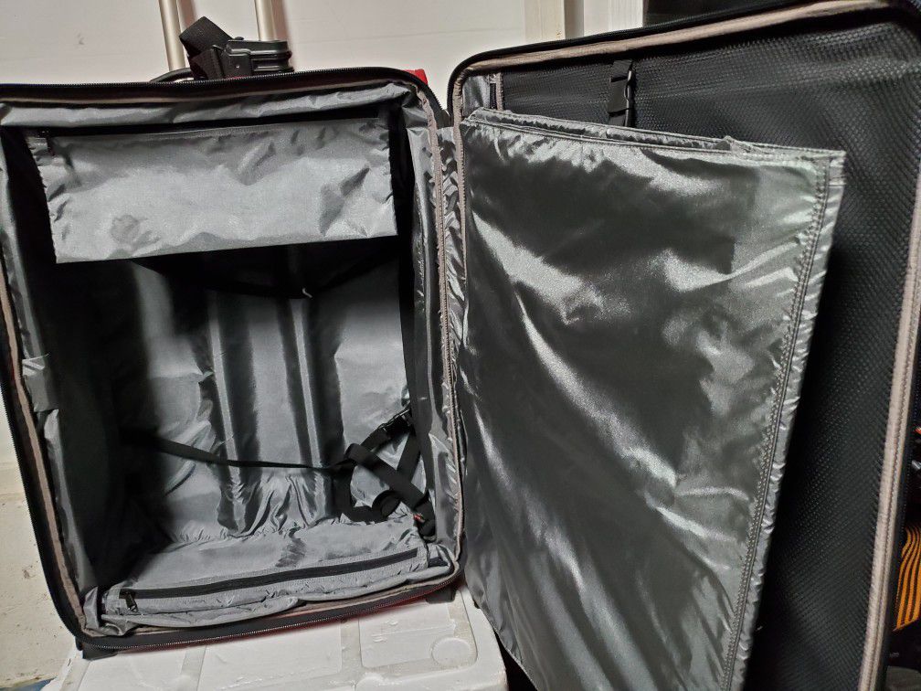 Extra Large Rolling Travelware - Save $400+ 