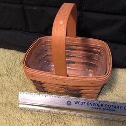 Small Longaberger Basket With Liner Thumbnail