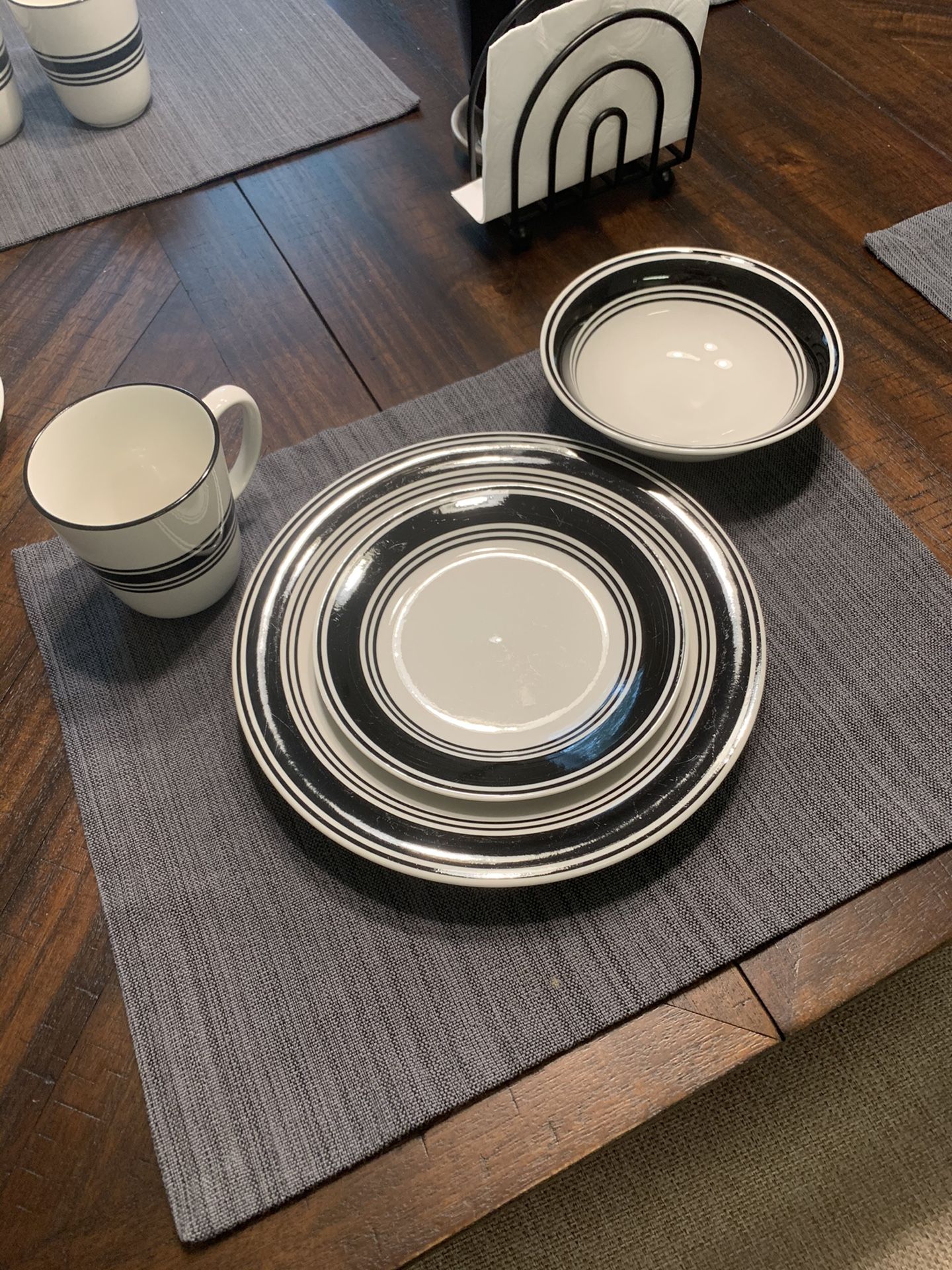 Dinnerware Set