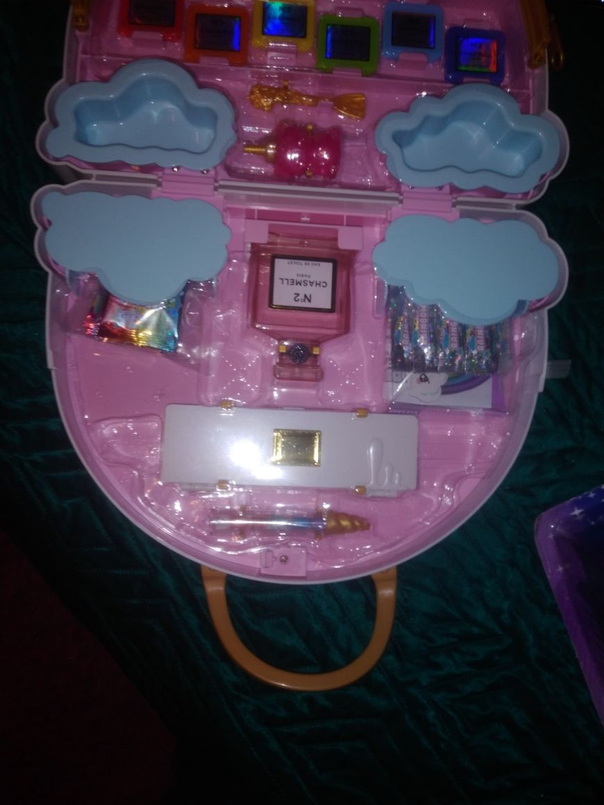 Children's makeup caring case