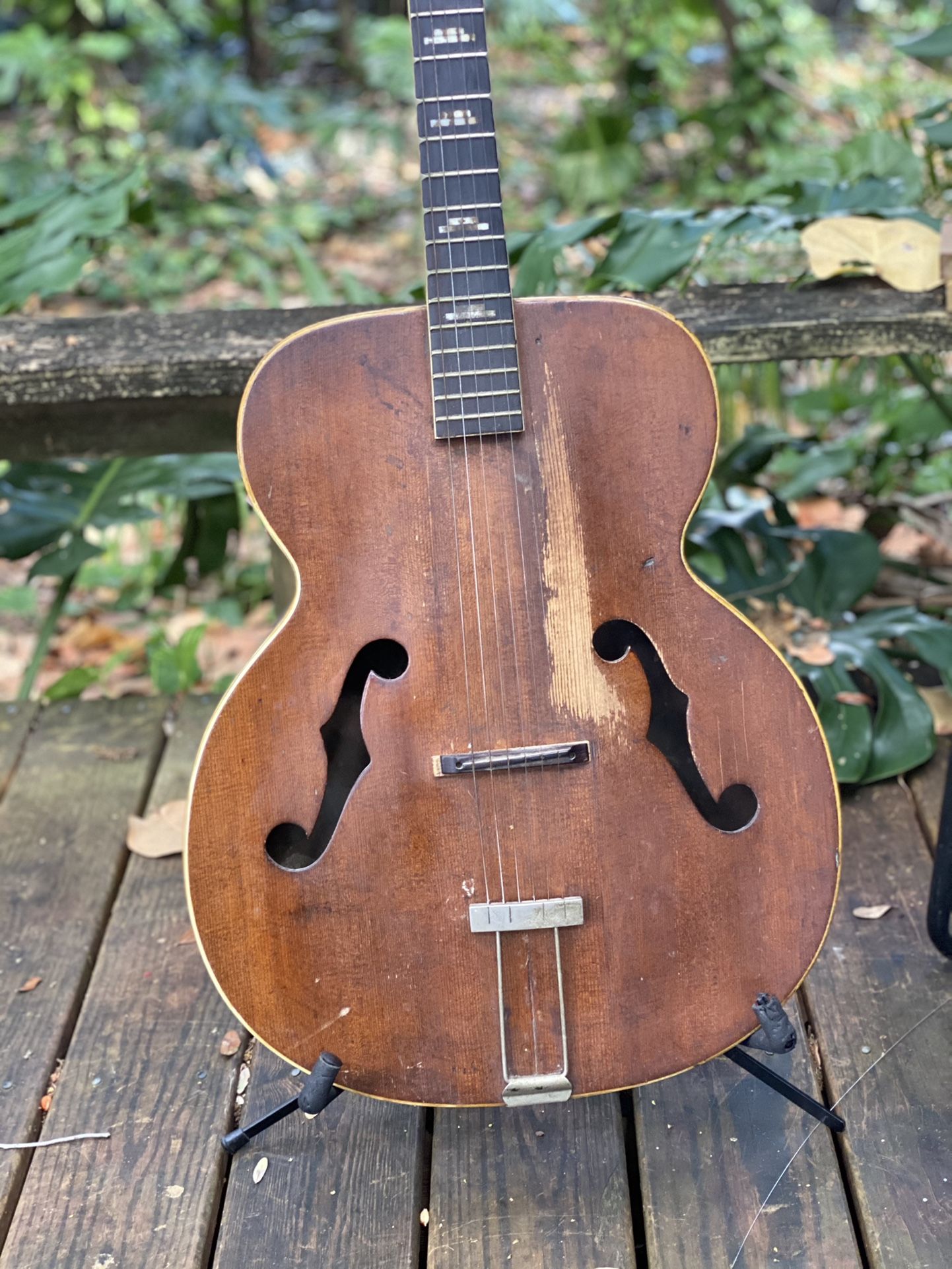 Silvertone Aristocrat Archtop