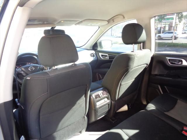 2017 Nissan Pathfinder