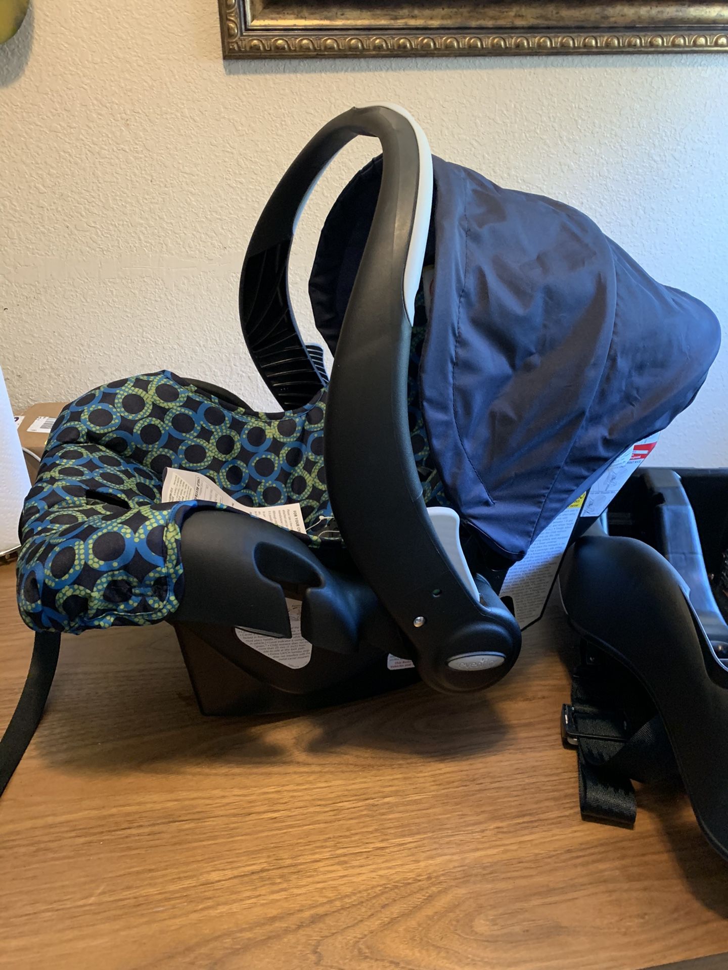 Evenflo Embrace Infant Car Seat