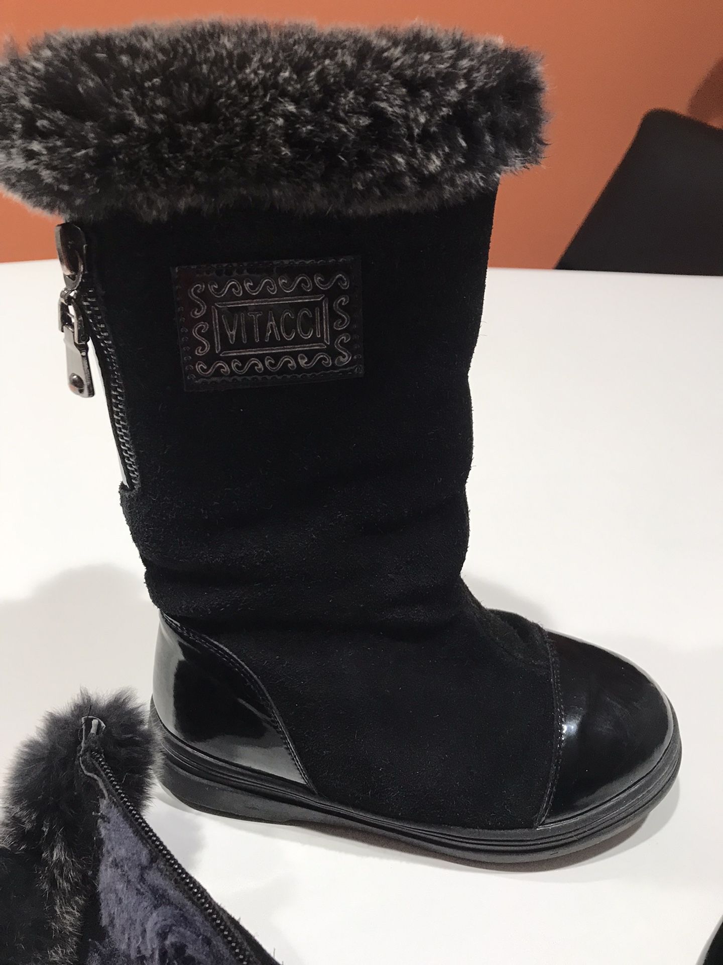 VITACCI Girl’s Black Fur Lined Leather Suede Boots, 29