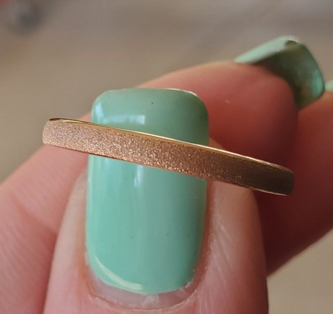 Tungsten Sandblast Rose Gold Color Band.... Size 5