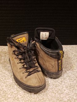 Vintage Nike ACG Brown Leather Hiking Boot Thumbnail