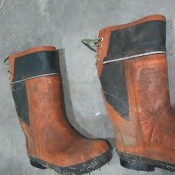 Mens Sz 10 Viking Timberwolf Rubber Spike Boots Thumbnail