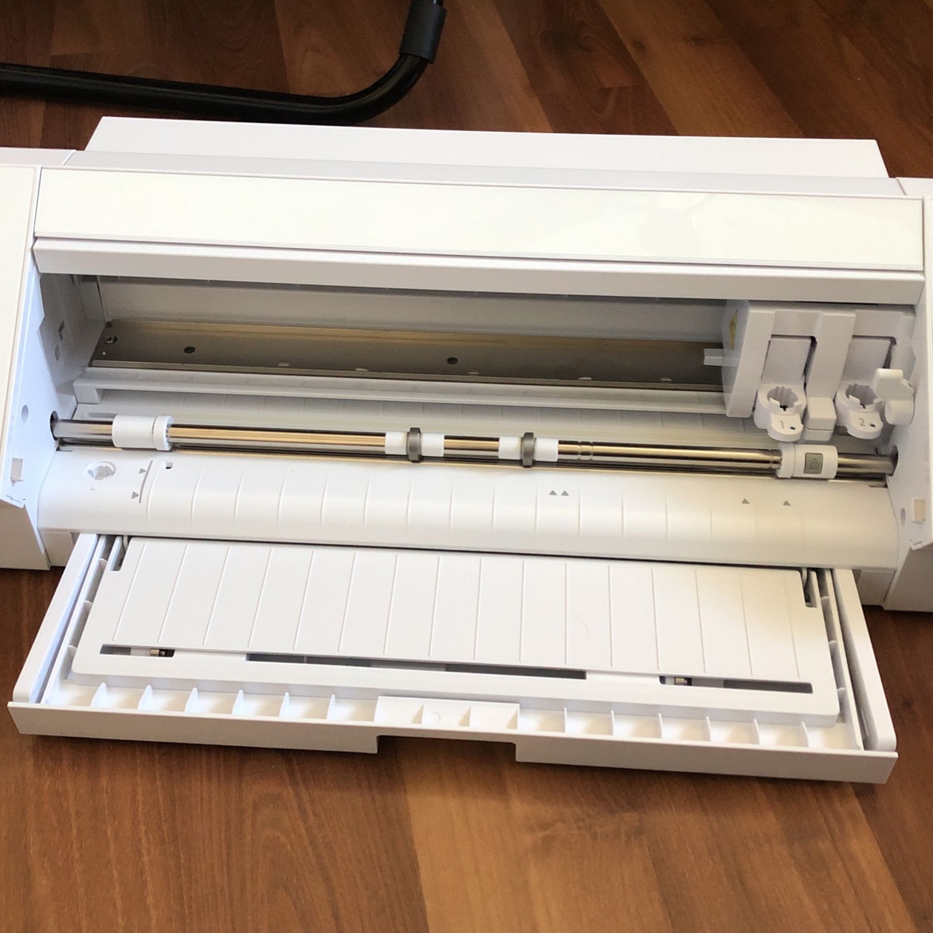 White Silhouette Cameo 4 Cutting Machine