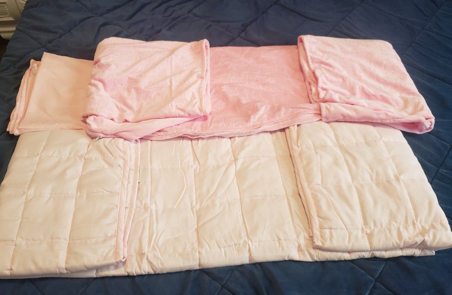 "Thirdream Small Weighted Blanket for Kids 7lbs, 3 Pieces,41” x 60”, ,with 2 Removable Washable Covers, Soft Minky Cover and Ice Silk Cover, Pink, Twi