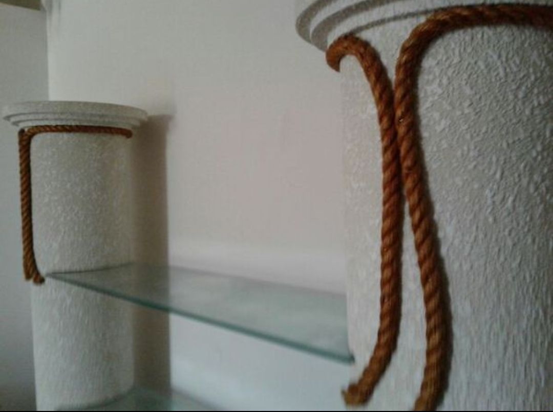 Pillar Stand