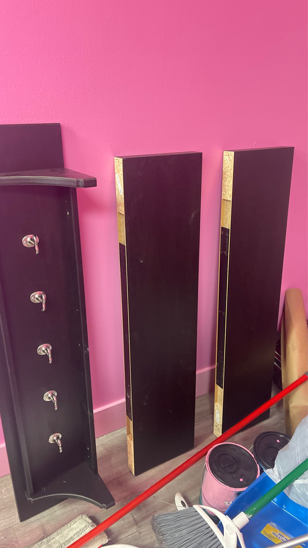 Floating shelves