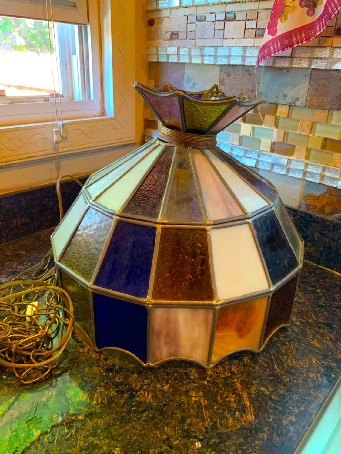 Hanging Tiffany lamp