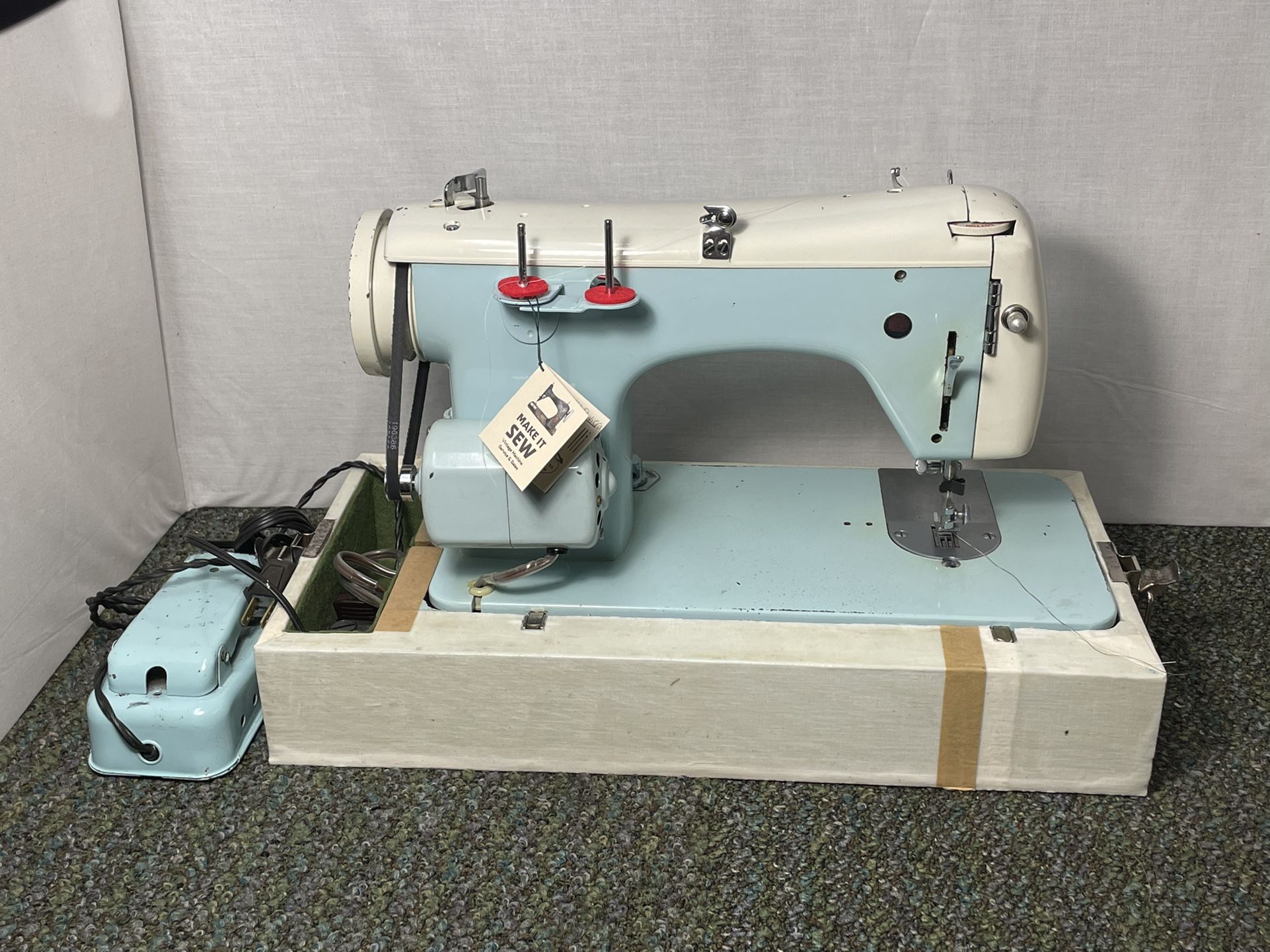 Brother 110 Riviera Vintage Sewing Machine for Sale in Renton, WA - OfferUp