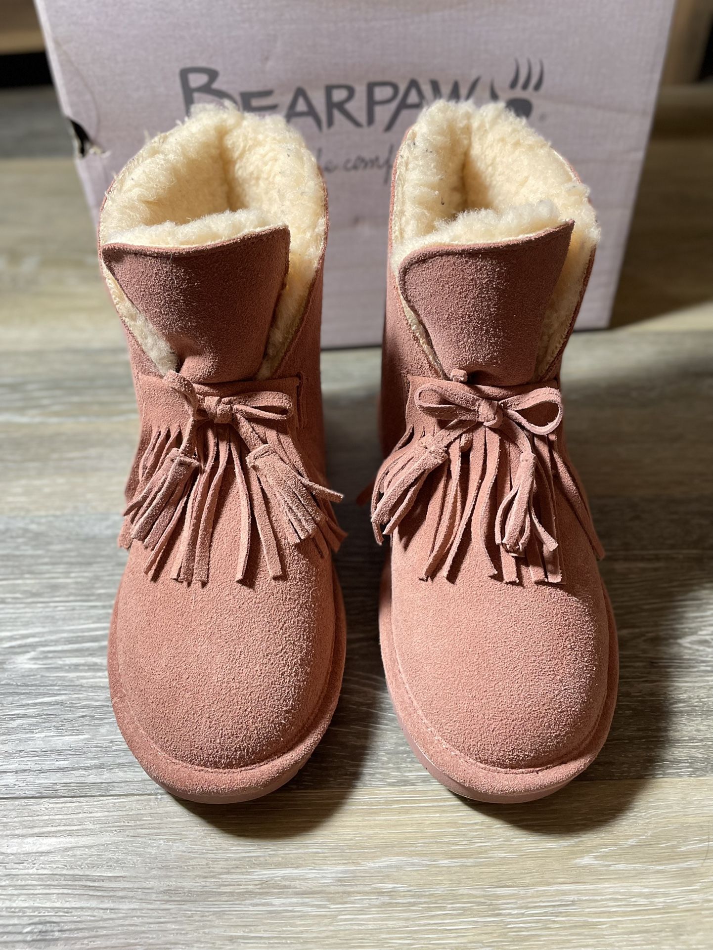 Bearpaw Christie Boot Size 5