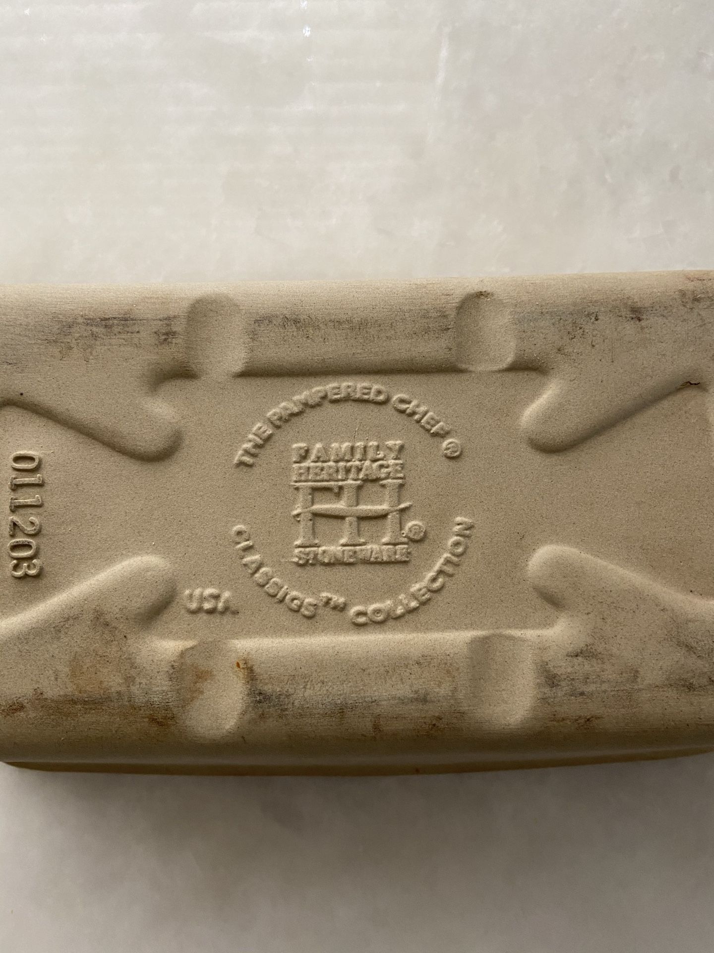 Pampered Chef stoneware loaf pan