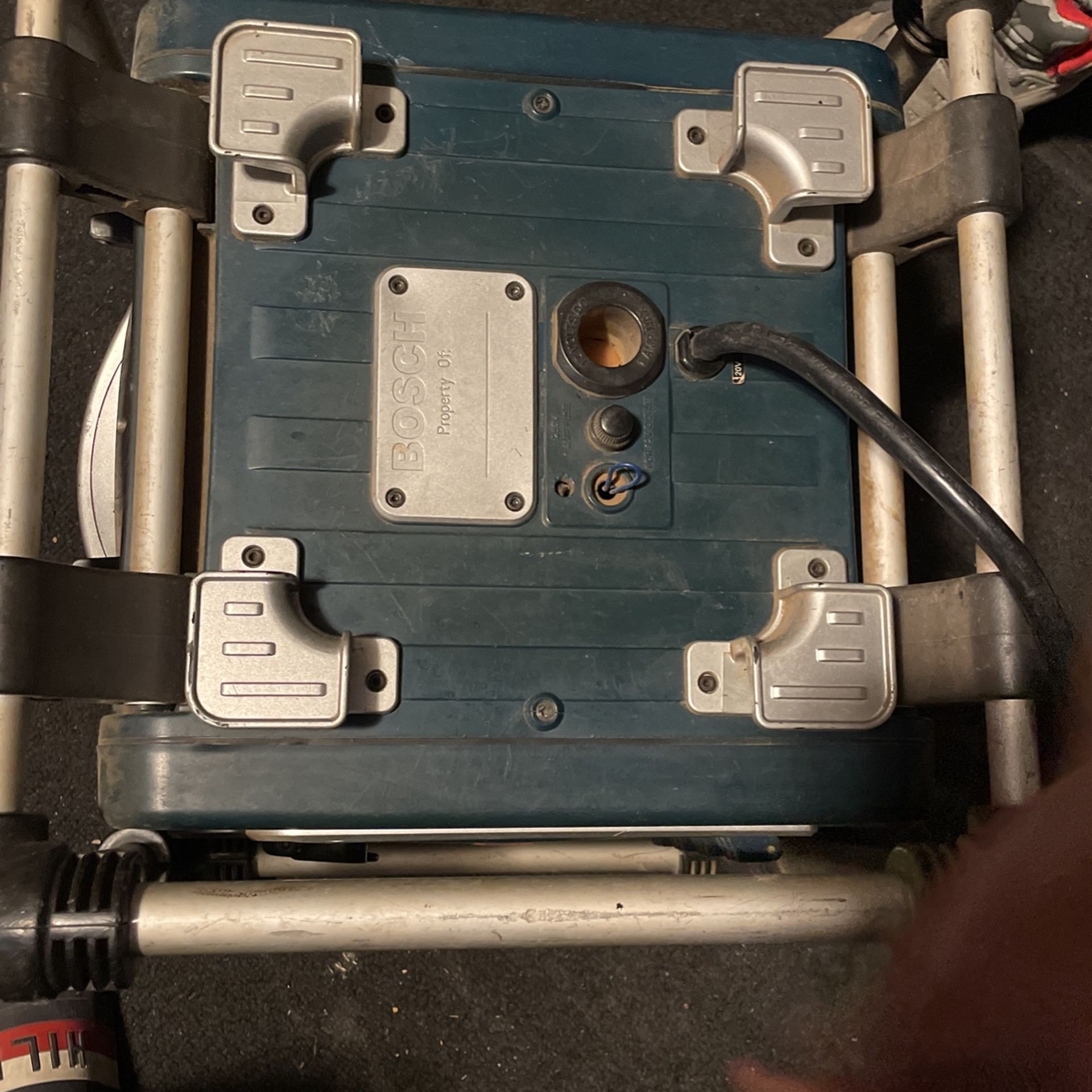 Bosch Charger/ Battery Bay
