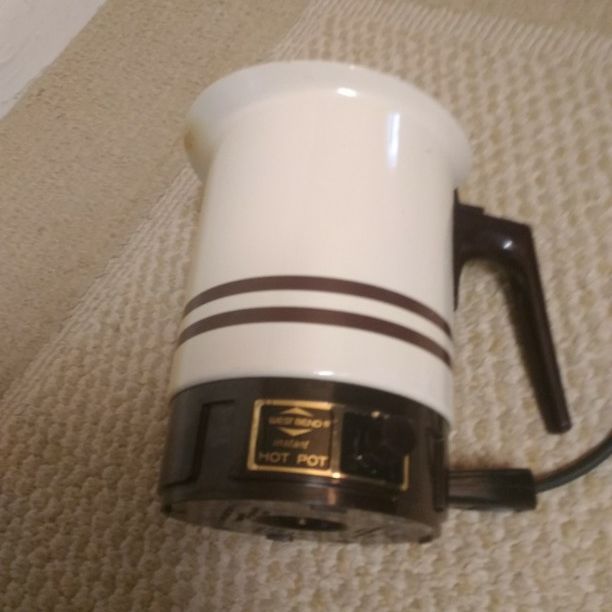Westbend Hotpot to boil 6 cups water