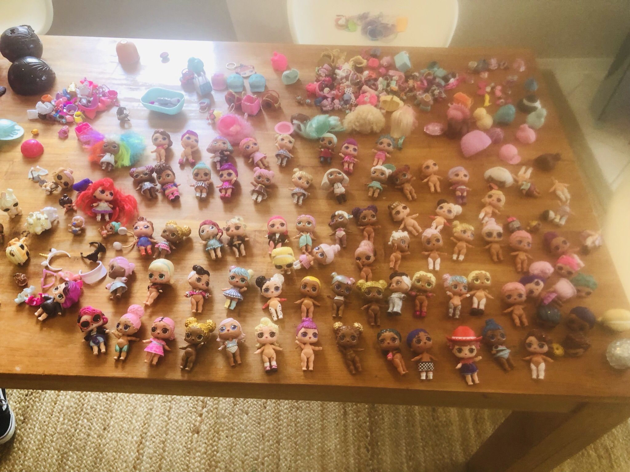 LOL Surprise Dolls Huge Lot Of Dolls, Dollhouse, Accessories