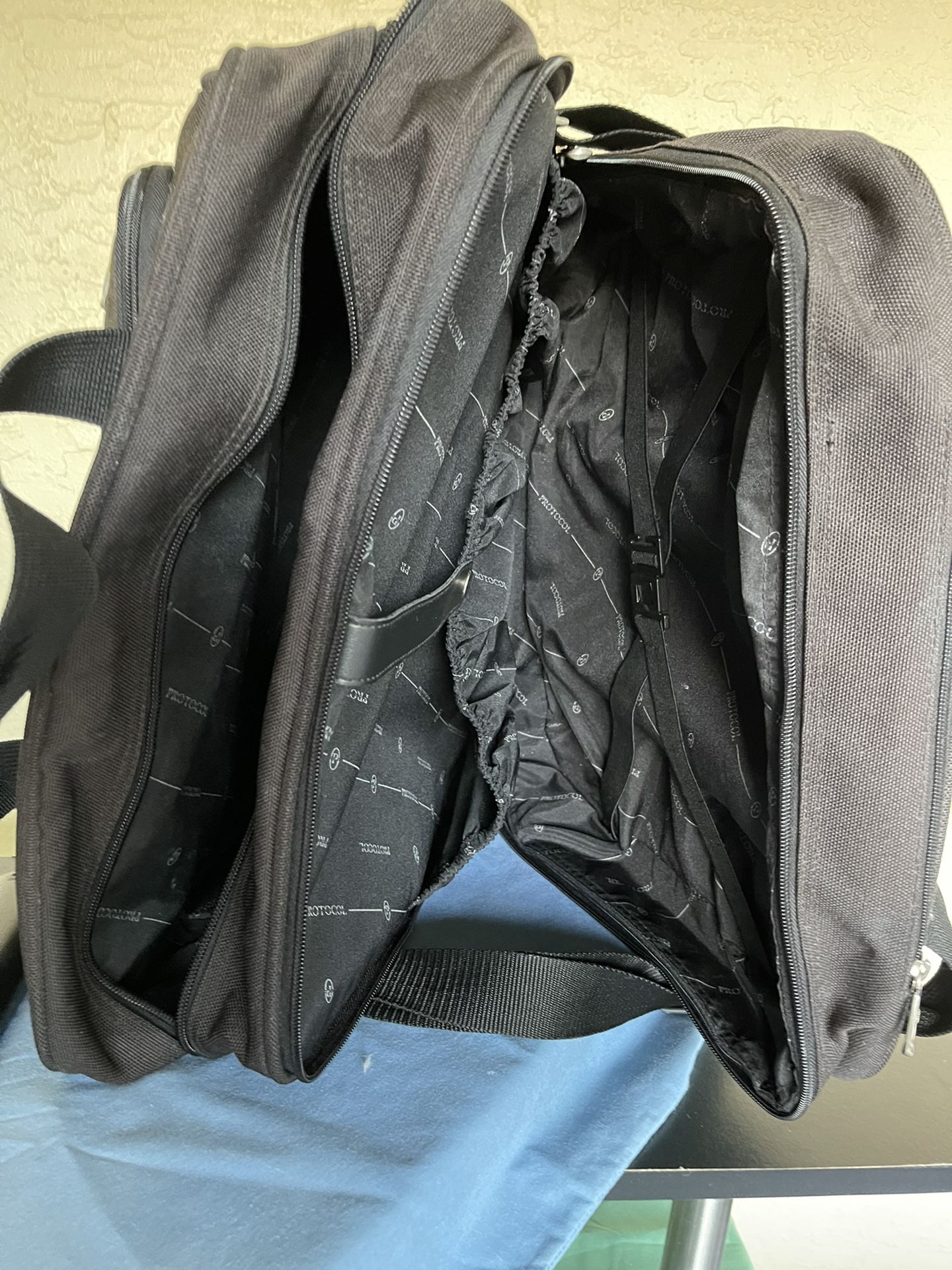 PROTOCOL TRAVEL BAG WITH WHEEL & STRAP