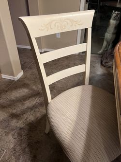 Kitchen Table With Chairs Thumbnail