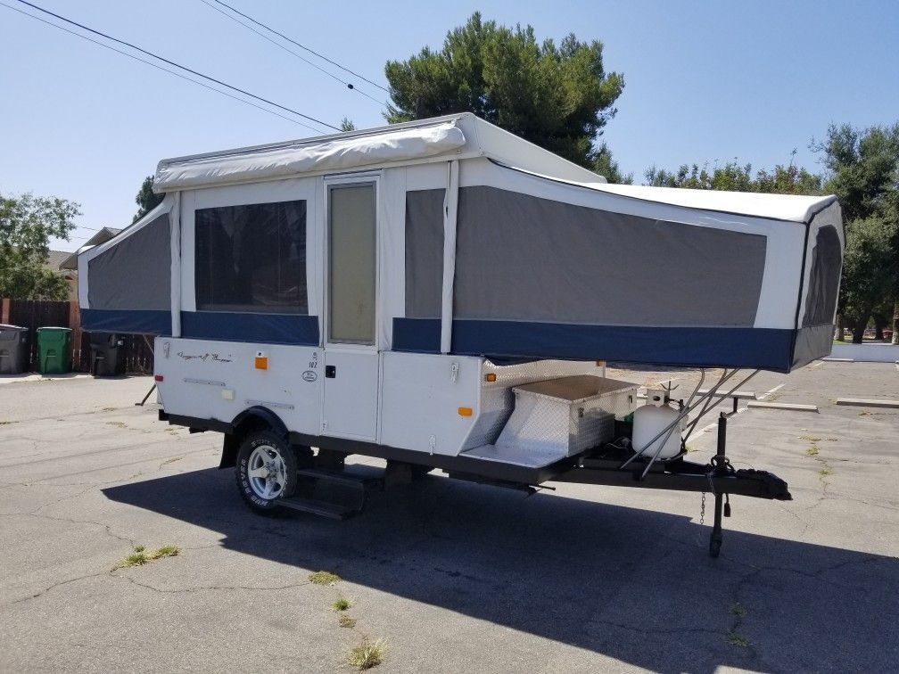 2005 jayco quest baja off road pop up tent trailer for Sale in Corona